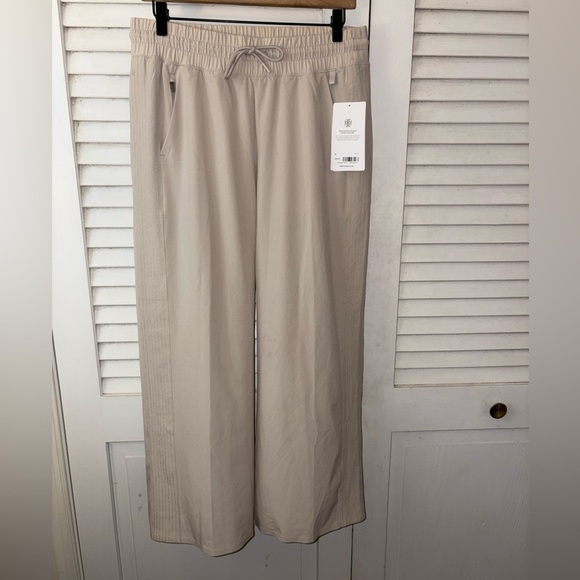 NWT Athleta Brooklyn Wide Leg Pants Sand Beige Tan Size 8 - Picture 3 of 7